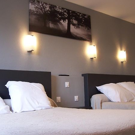 Hotel Le Lichou Vallon-en-Sully Zewnętrze zdjęcie