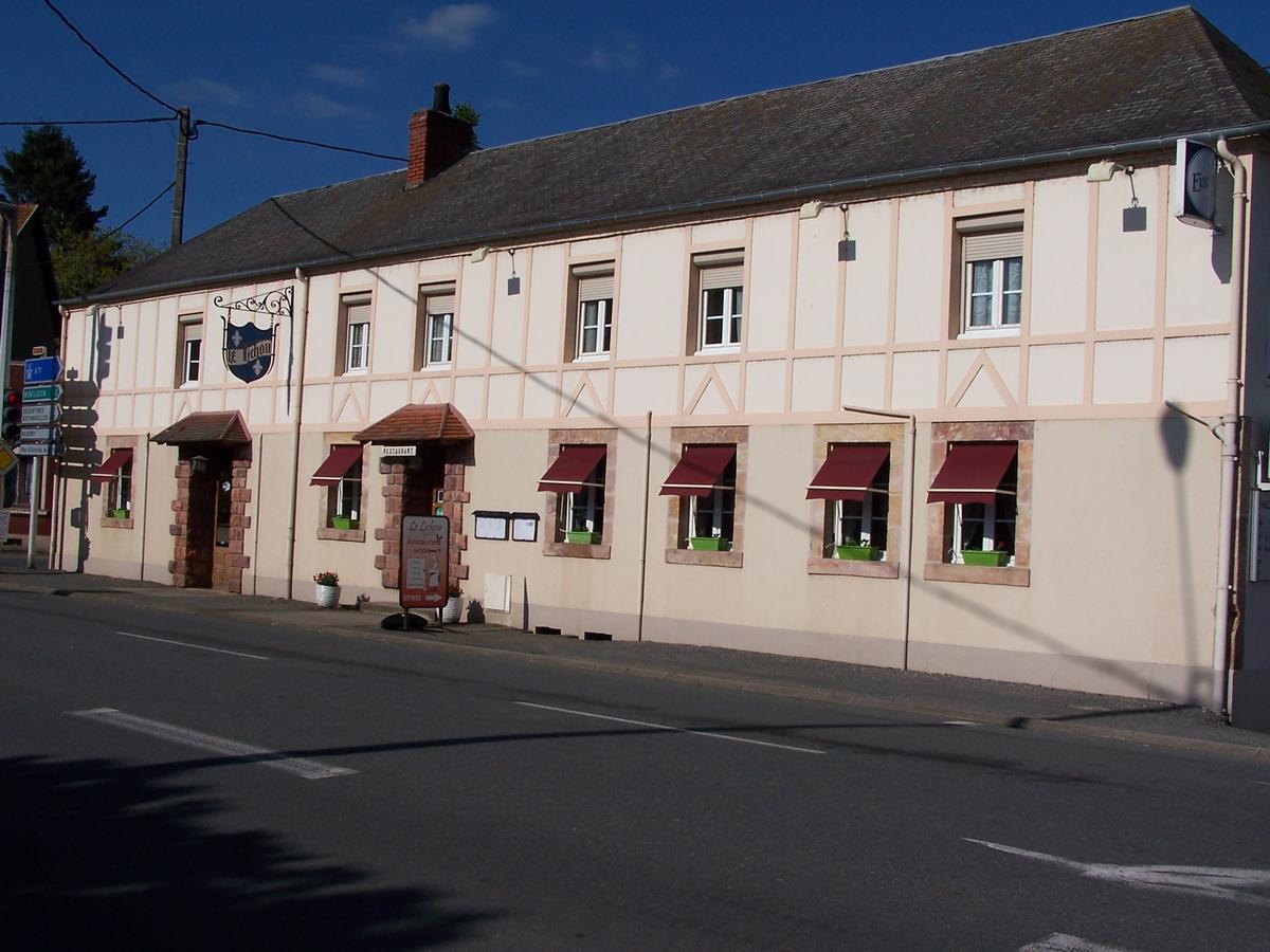 Hotel Le Lichou Vallon-en-Sully Zewnętrze zdjęcie